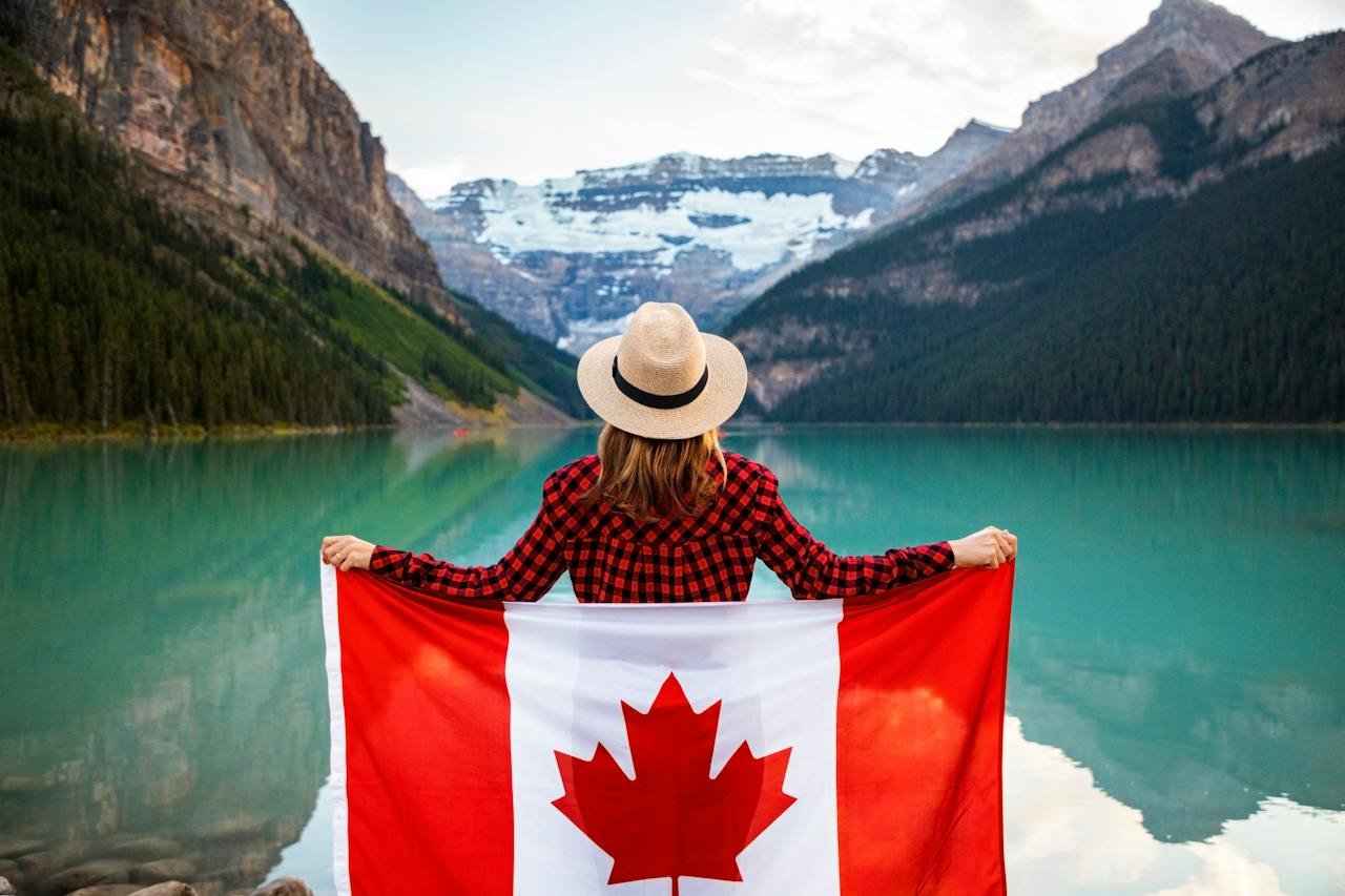 Top Canadian Apps and Settings Every Traveler Should Have